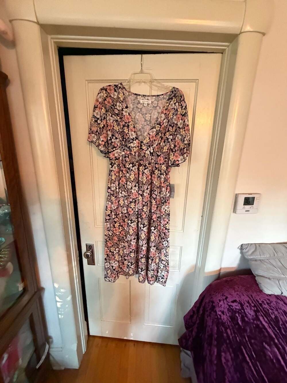 Bailey Blue Women's Floral Print V-Neck Short Sleeve Midi Dress